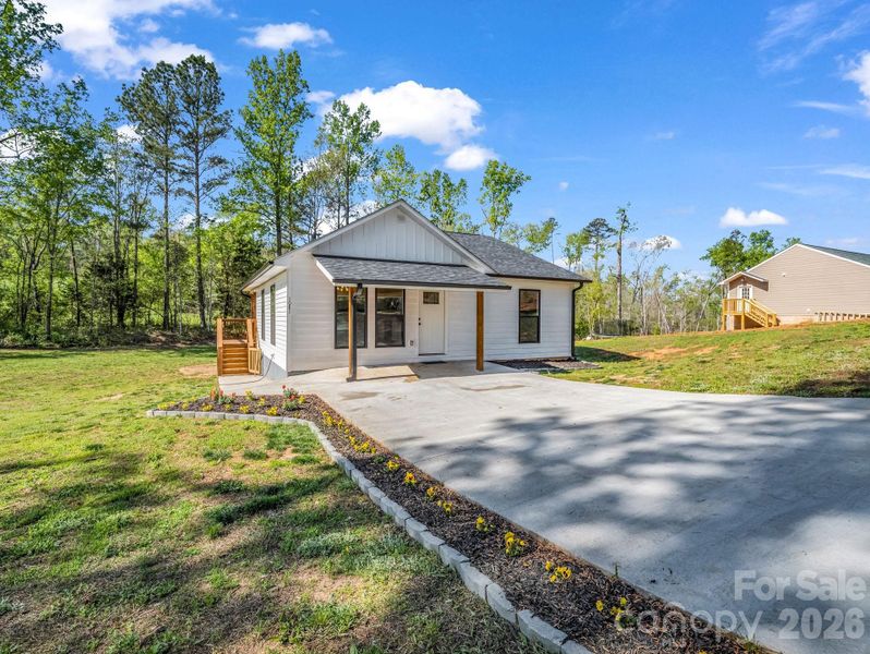 Image 40 of a home in .