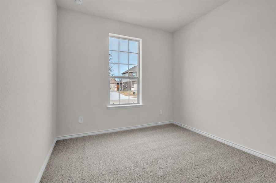 Spacious, unfurnished interior of a new home in The Landing at Hidden Lakes, McKinney (Image 31).