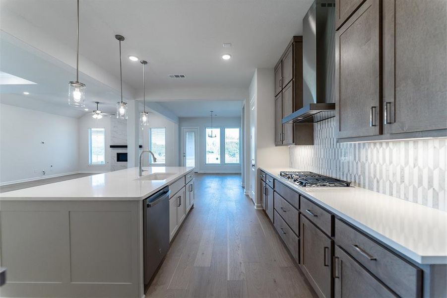 Furnished interior view inside a new home in Heath Golf & Yacht Club, Heath (Image 8).