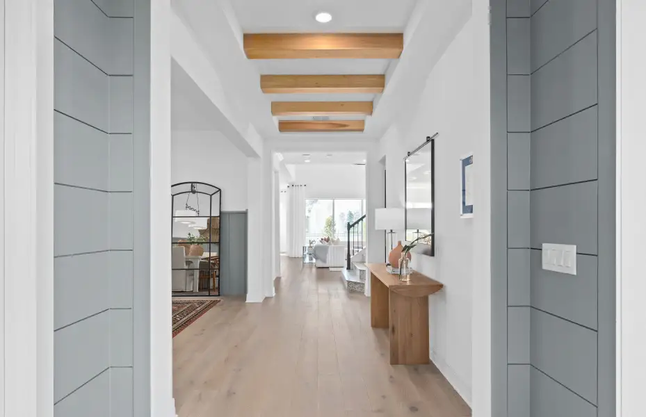 Representative furnished interior of a home built from the Roseland by Pulte Homes in Stonehill, Howey-in-the-Hills (Image 13).