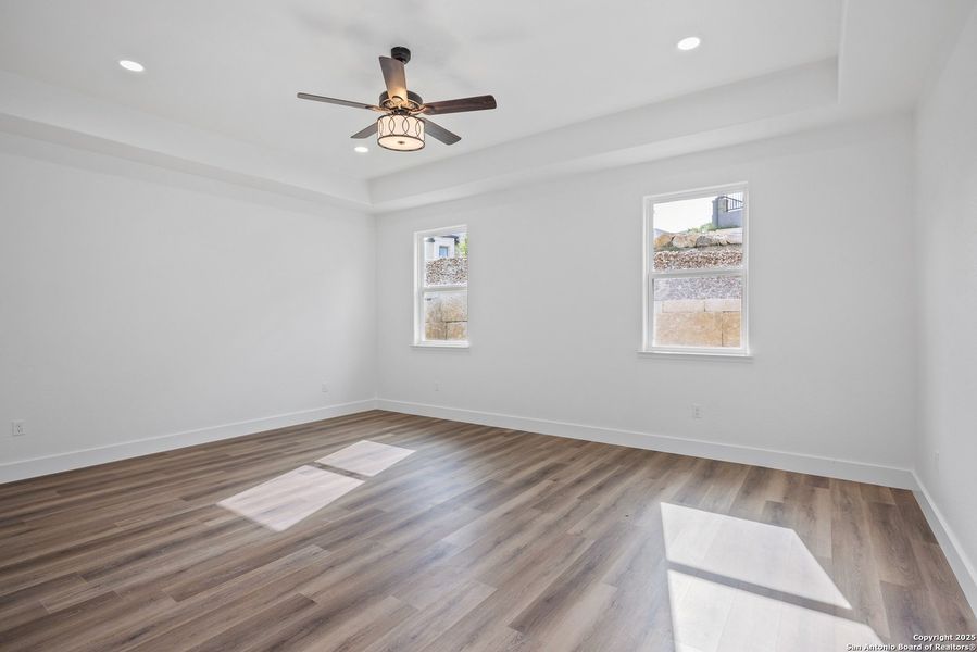 Spacious, unfurnished interior of a new home in , Kerrville (Image 23).