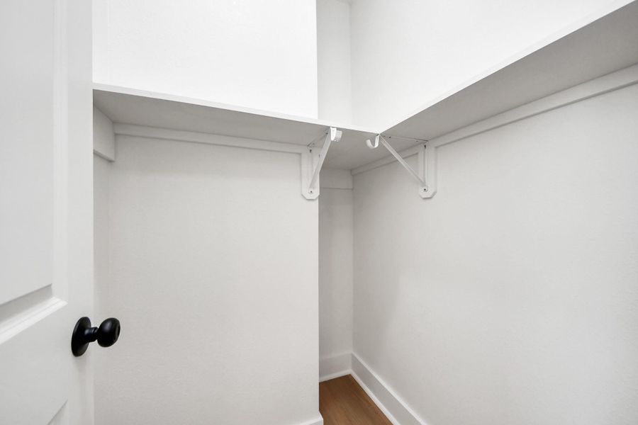 Spacious, unfurnished interior of a new home in , Houston (Image 40).