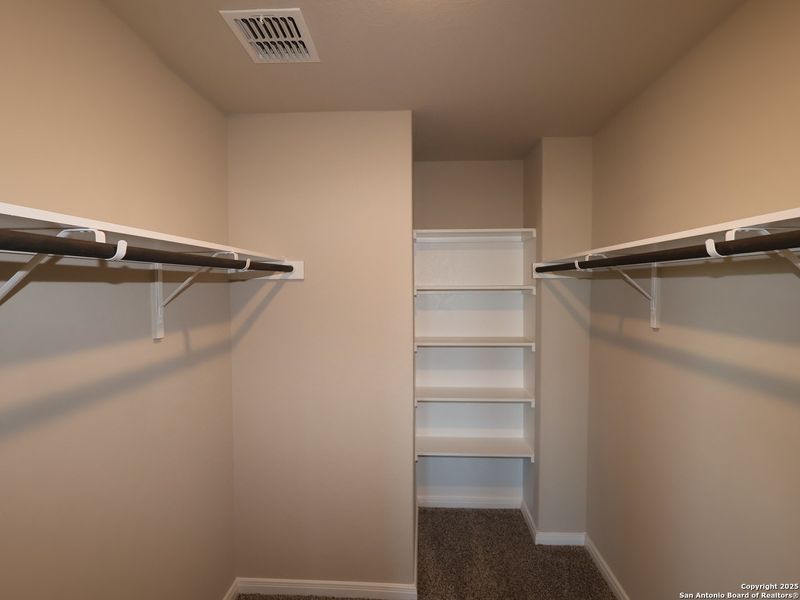 Spacious, unfurnished interior of a new home in Agave, San Antonio (Image 30). Spacious, unfurnished interior of a new home in Agave, San Antonio (Image 30).