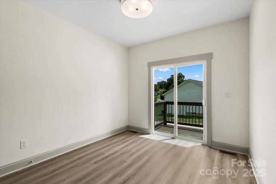 Spacious, unfurnished interior of a new home in , Gastonia (Image 25).