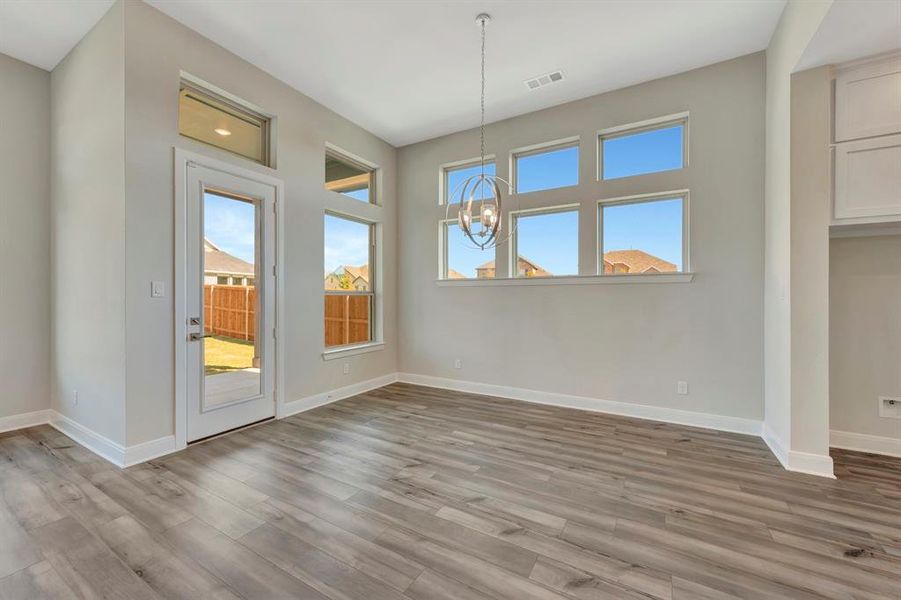 Spacious, unfurnished interior of a new home in Sandbrock Ranch, Aubrey (Image 32).