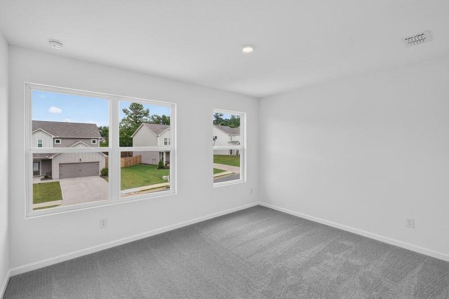 Spacious, unfurnished interior of a new home in Heritage River, Euharlee (Image 13).