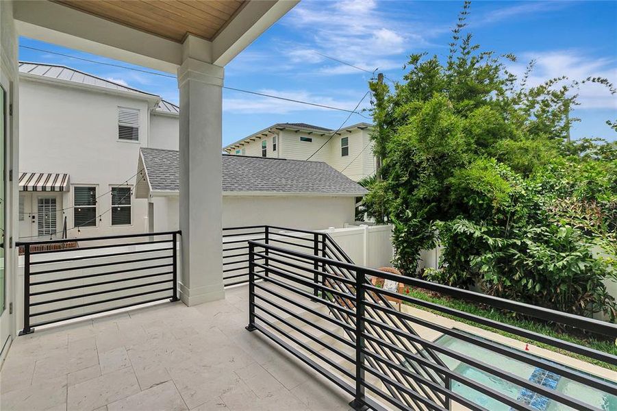 Exterior details and patio area of a home in , Tampa (Image 38).