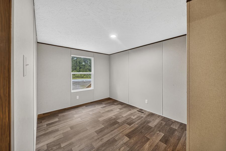 Spacious, unfurnished interior of a new home in , Ravenel (Image 22).