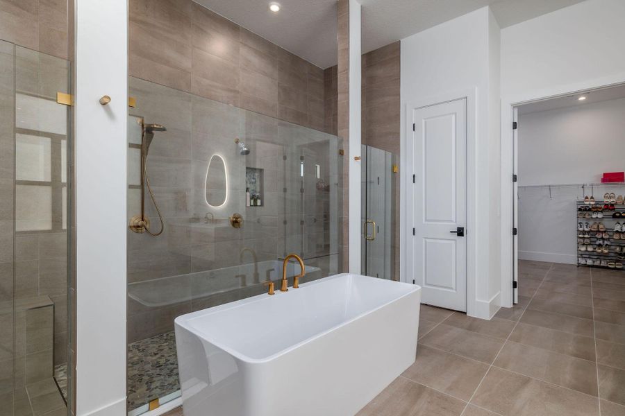 Furnished interior view inside a new home in , Port St. Lucie (Image 41).