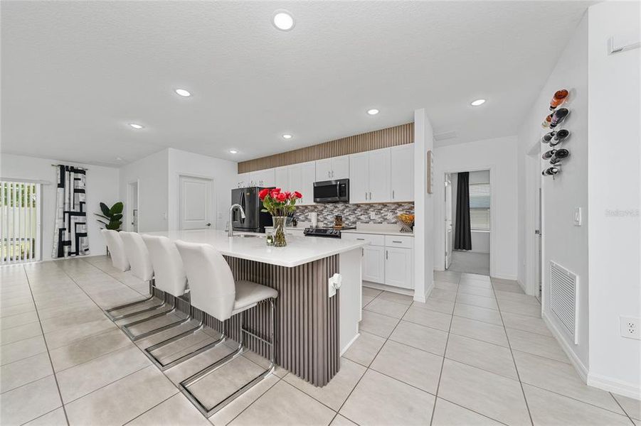 Furnished interior view inside a new home in , Kissimmee (Image 5).