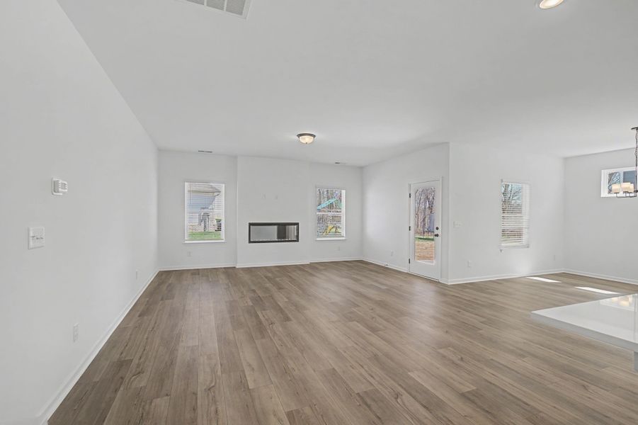 Spacious, unfurnished interior of a new home in The Oaks, Clarksville (Image 13). Spacious, unfurnished interior of a new home in The Oaks, Clarksville (Image 13).