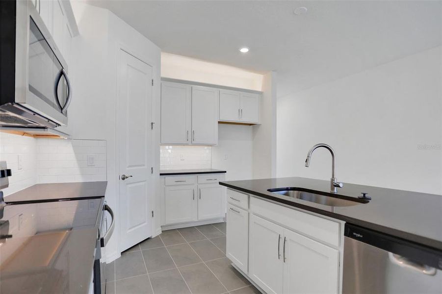 Furnished interior view inside a new home in Turnleaf, Punta Gorda (Image 10).