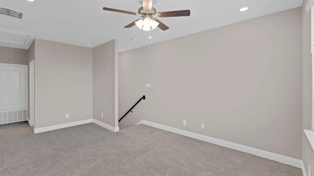 Spacious, unfurnished interior of a new home in Mustang Square, Plano (Image 12). Spacious, unfurnished interior of a new home in Mustang Square, Plano (Image 12).