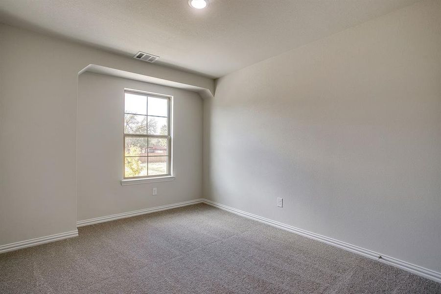 Spacious, unfurnished interior of a new home in , Mansfield (Image 39).