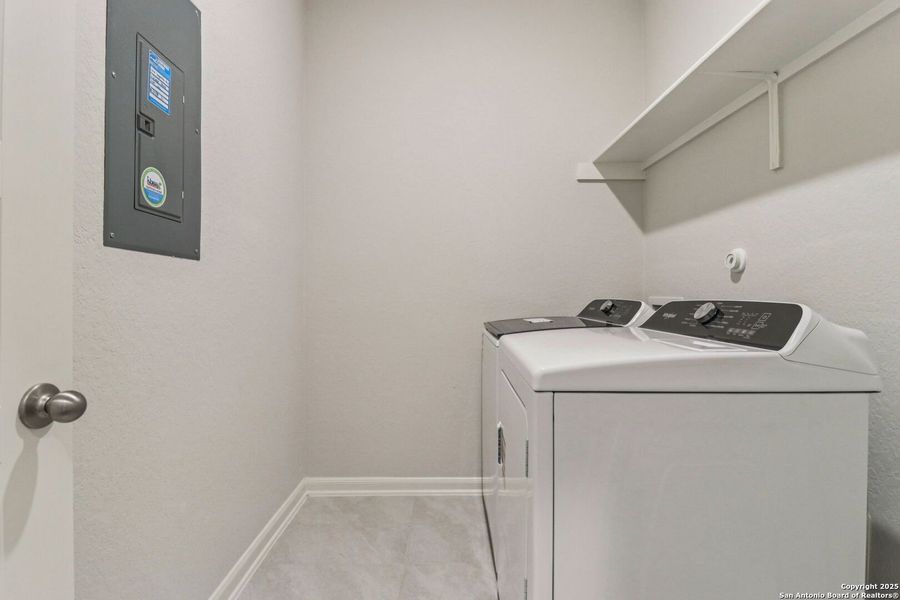 Furnished interior view inside a new home in Fox Falls, Boerne (Image 18).