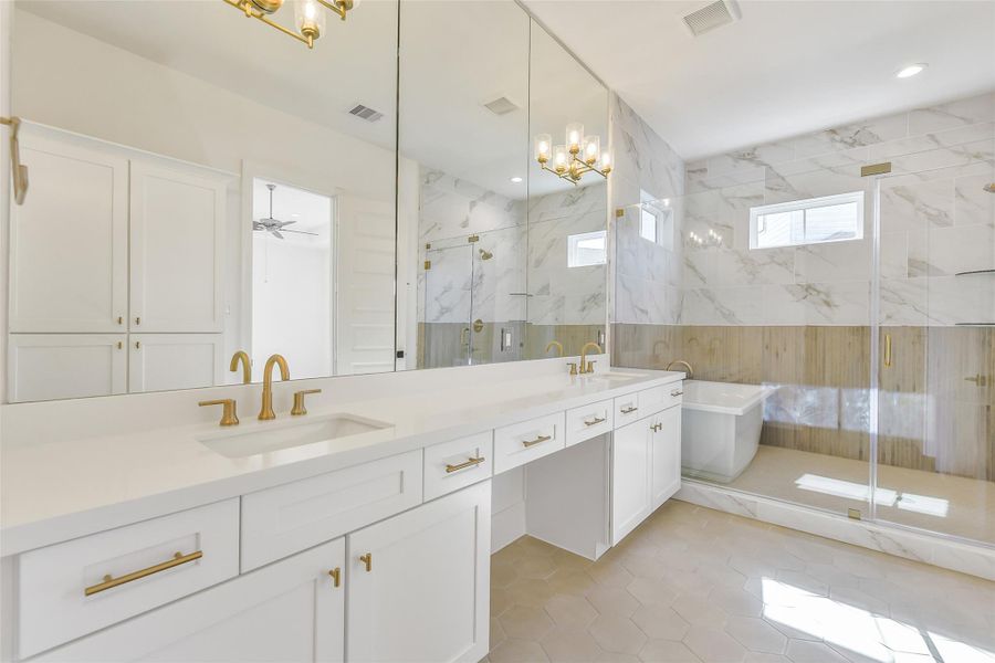 Furnished interior view inside a new home in Reserve in Memorial, Houston (Image 10).