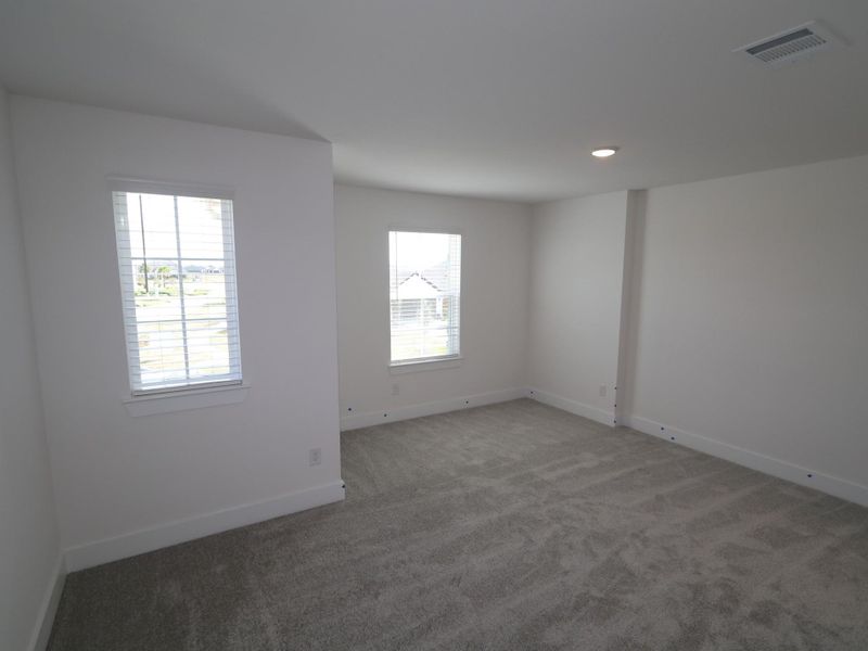 Spacious, unfurnished interior of a new home in Lago Mar, Santa Fe (Image 22). Spacious, unfurnished interior of a new home in Lago Mar, Santa Fe (Image 22).
