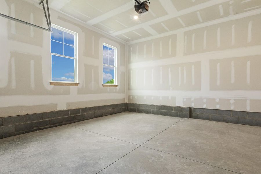 Spacious, unfurnished interior of a new home in Berea Farms, Four Oaks (Image 32).