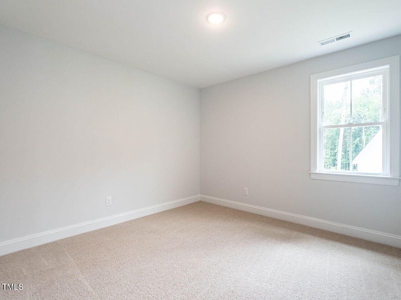 027-1280x960-bedroom