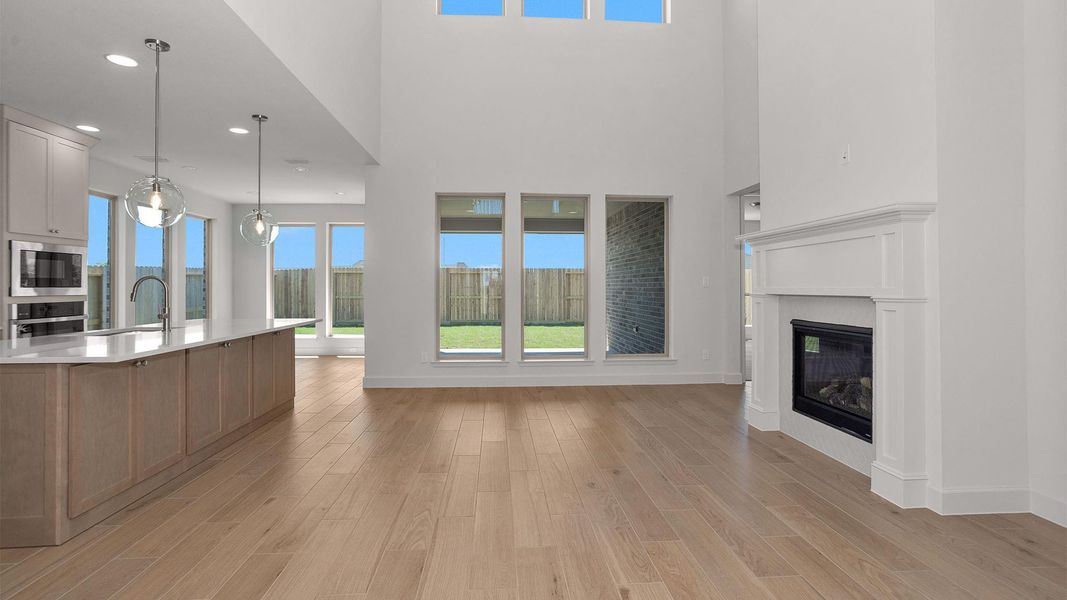 Spacious, unfurnished interior of a new home in Valencia, Manvel (Image 7).