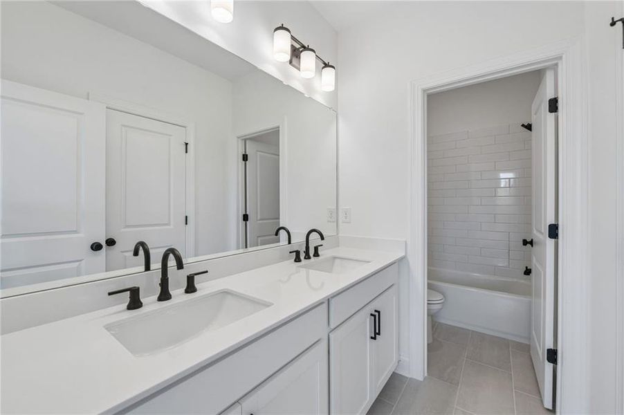 Furnished interior view inside a new home in Millcroft Townhomes, Buford (Image 8). Furnished interior view inside a new home in Millcroft Townhomes, Buford (Image 8).
