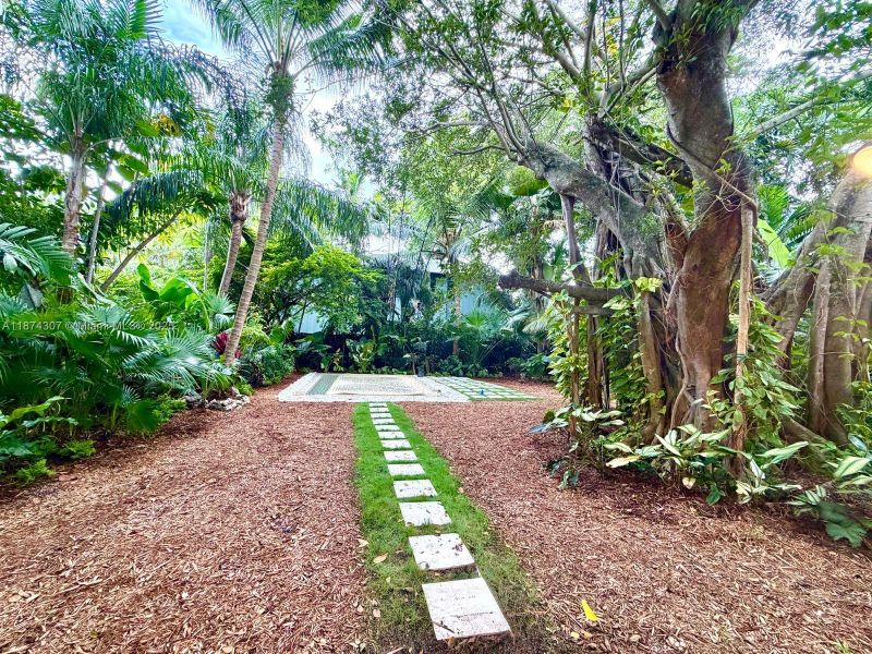 Natural landscape and outdoor views near  in Miami (Image 50).