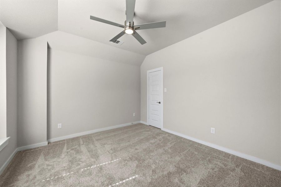 Spacious, unfurnished interior of a new home in Barton Creek Ranch, Conroe (Image 29). Spacious, unfurnished interior of a new home in Barton Creek Ranch, Conroe (Image 29).
