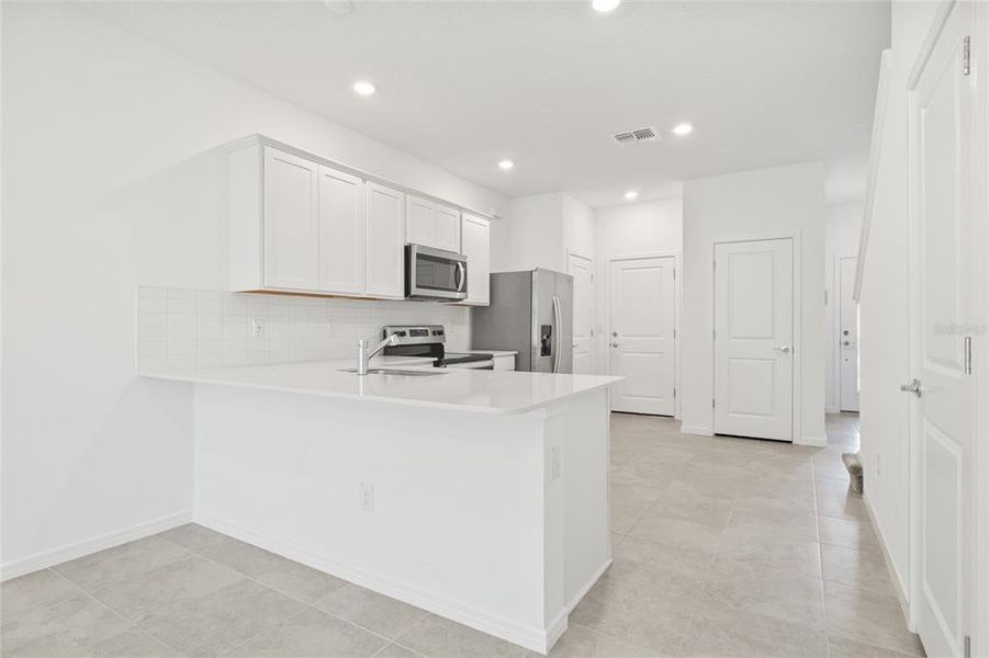 Furnished interior view inside a new home in , Tampa (Image 5).