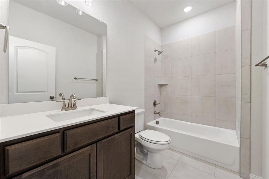 Furnished interior view inside a new home in Morningstar, Aledo (Image 11).