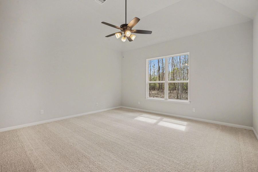 Spacious, unfurnished interior of a new home in Encino Estates, Dayton (Image 26).