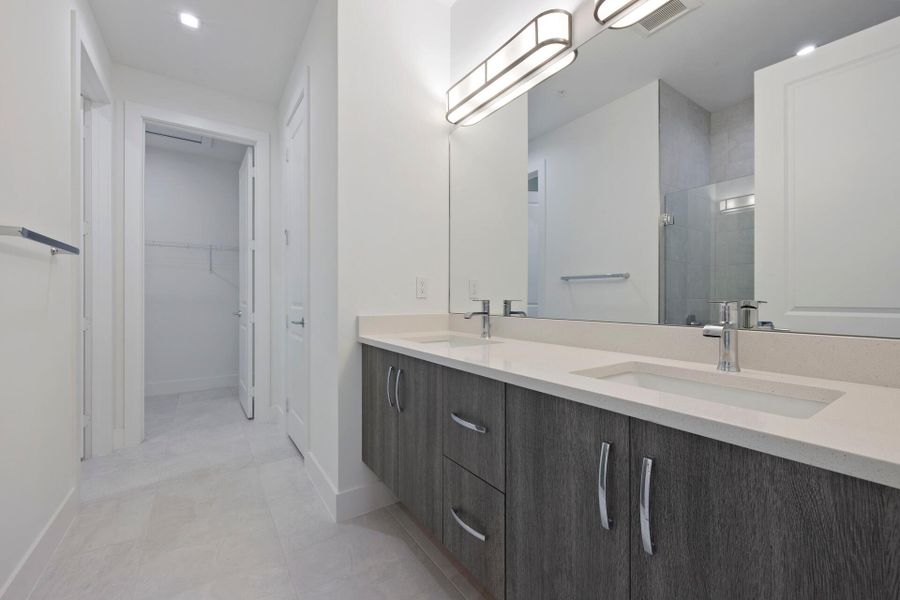 full bath and closet full bath and closet