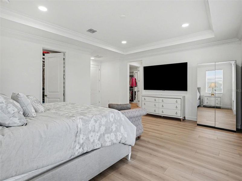 Furnished interior view inside a new home in , Oviedo (Image 49).