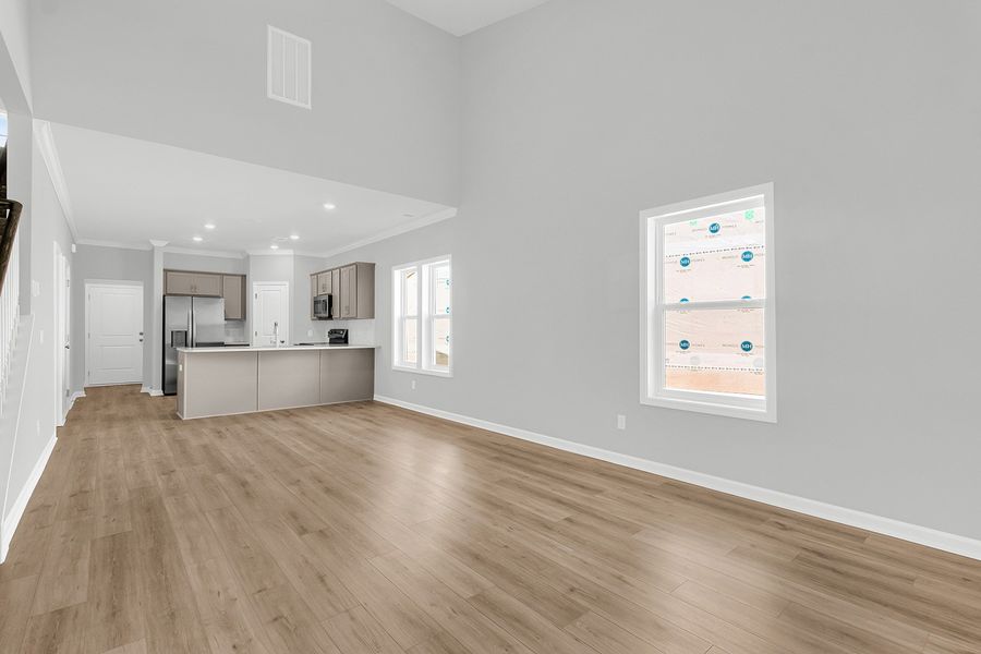 Spacious, unfurnished interior of a new home in Central Creek, Goose Creek (Image 17).
