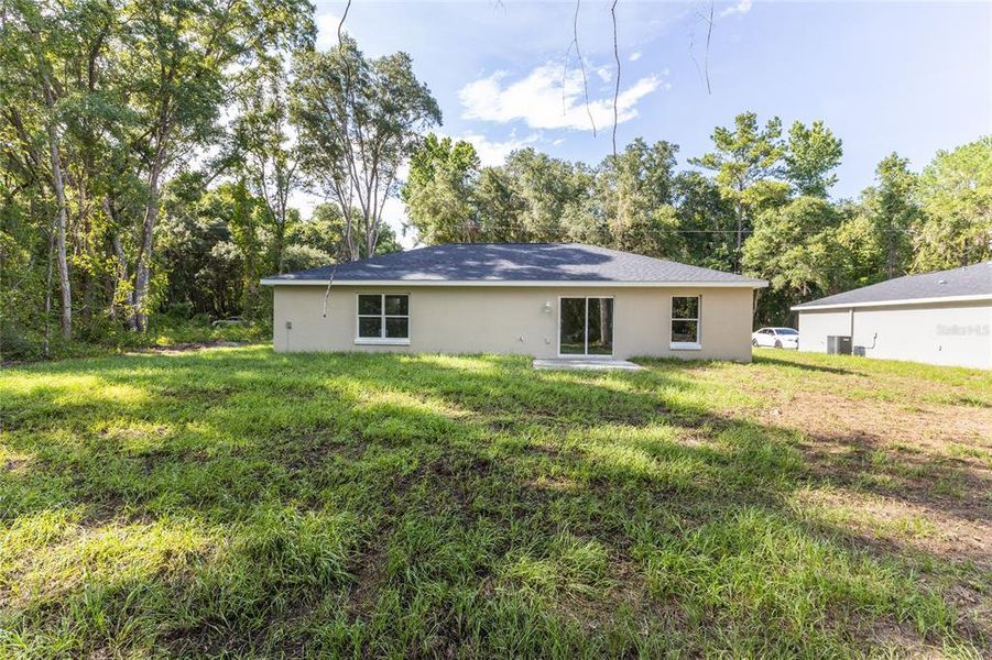 Exterior details and patio area of a home in , Dunnellon (Image 4). Exterior details and patio area of a home in , Dunnellon (Image 4).