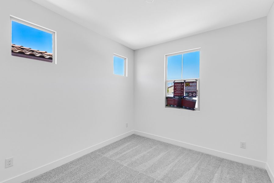 Spacious, unfurnished interior of a new home in Estrella, Goodyear (Image 22).