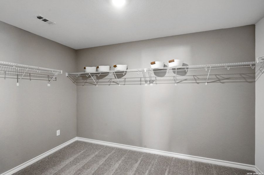 Spacious, unfurnished interior of a new home in Horizon Ridge, San Antonio (Image 20).