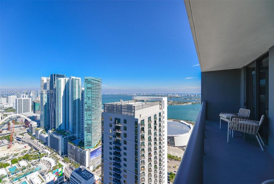 Condo located in Miami, FL showcasing its design and architecture (Image 2). Condo located in Miami, FL showcasing its design and architecture (Image 2).