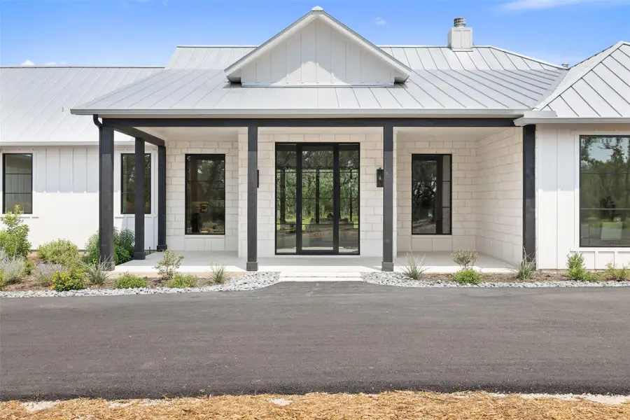 Exterior details and patio area of a home in , Johnson City (Image 3).