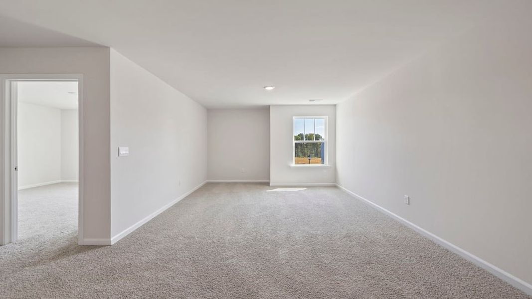 Spacious, unfurnished interior of a new home in Hunters Ridge, Woodruff (Image 19).