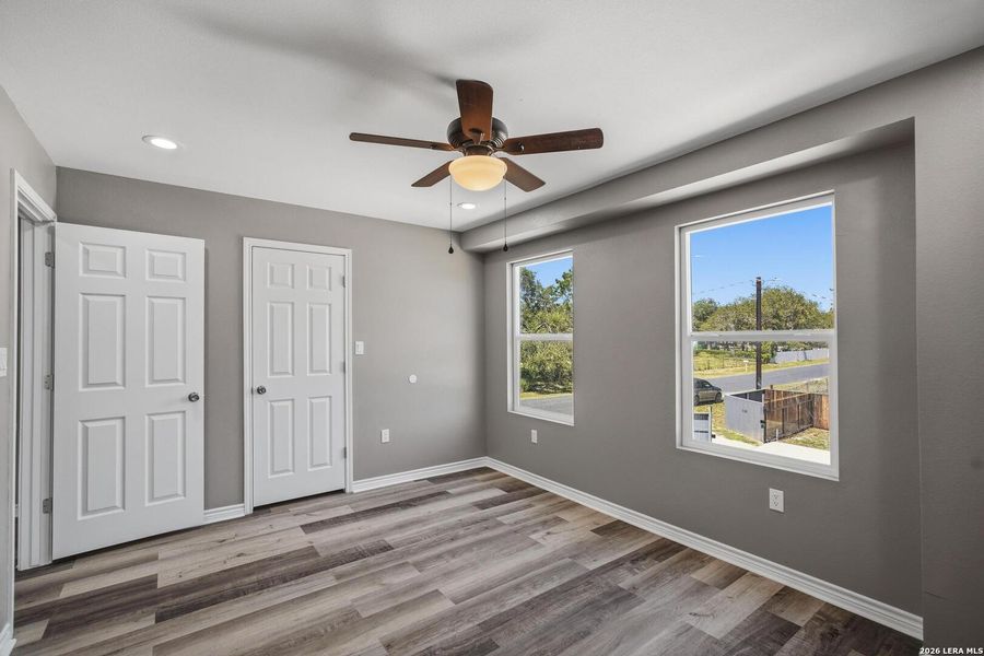 Spacious, unfurnished interior of a new home in , San Antonio (Image 19).