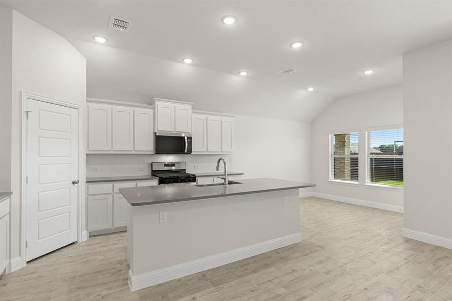 10. 108 Meadow - Kitchen (2) 10. 108 Meadow - Kitchen (2)