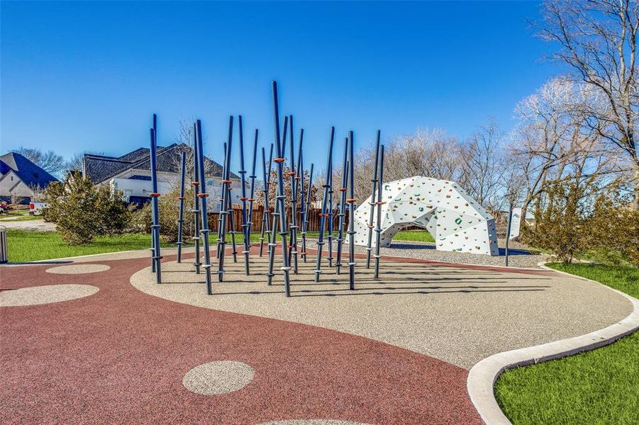 Community amenities in Mantua Point, Van Alstyne (Image 36).