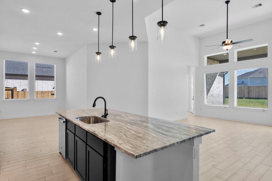 Furnished interior view inside a new home in Blue Heron, Mont Belvieu (Image 6).