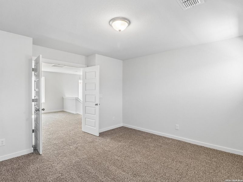 Spacious, unfurnished interior of a new home in Talley Fields, San Antonio (Image 21).