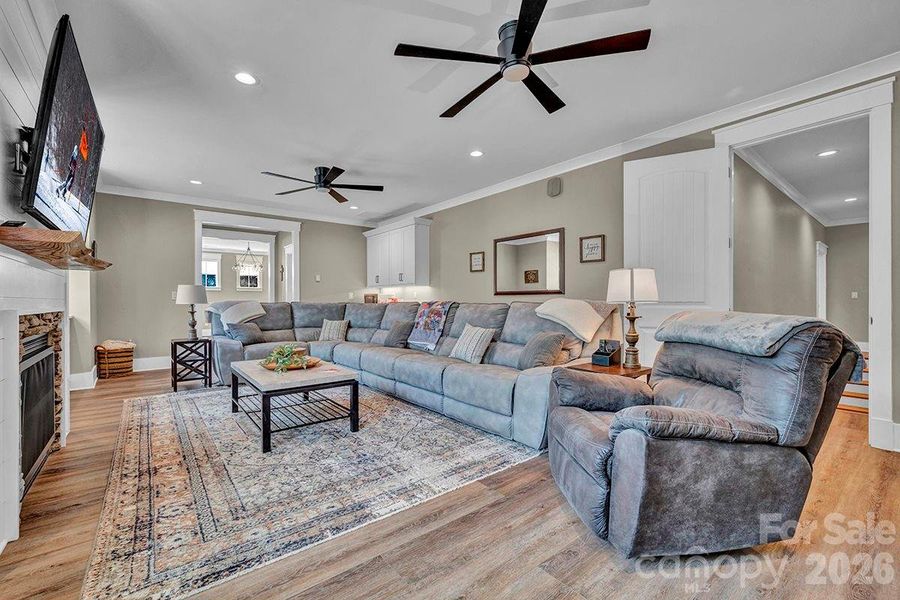 2nd floor Family Room w/fireplace.