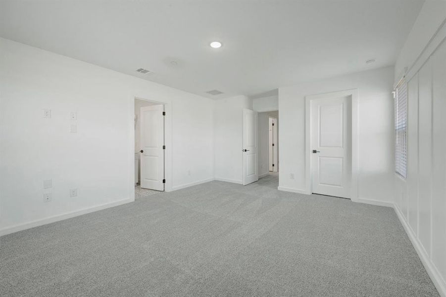 Spacious, unfurnished interior of a new home in Providence Commons, Providence Village (Image 12).