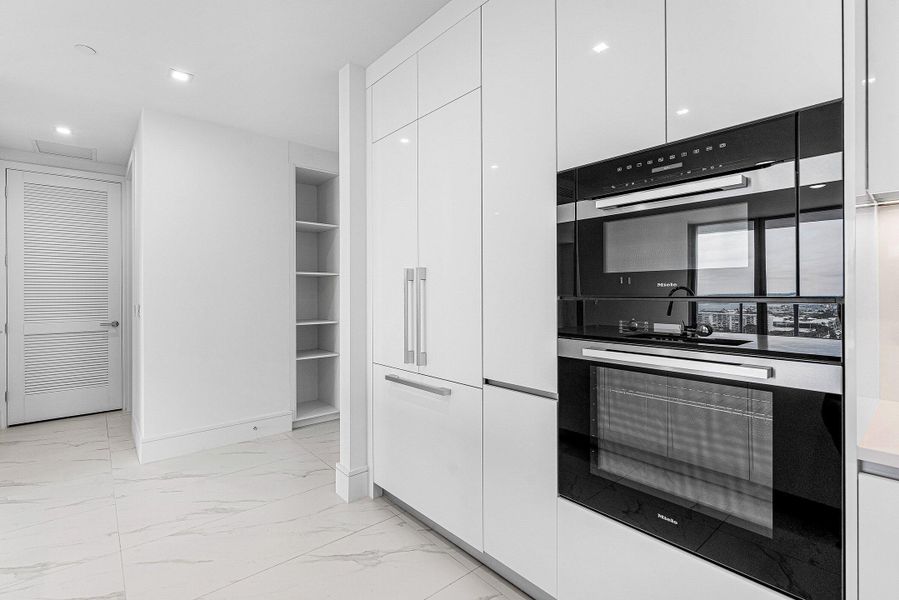 007-220LakeShoreDrive-1613-LakePark-FL-3