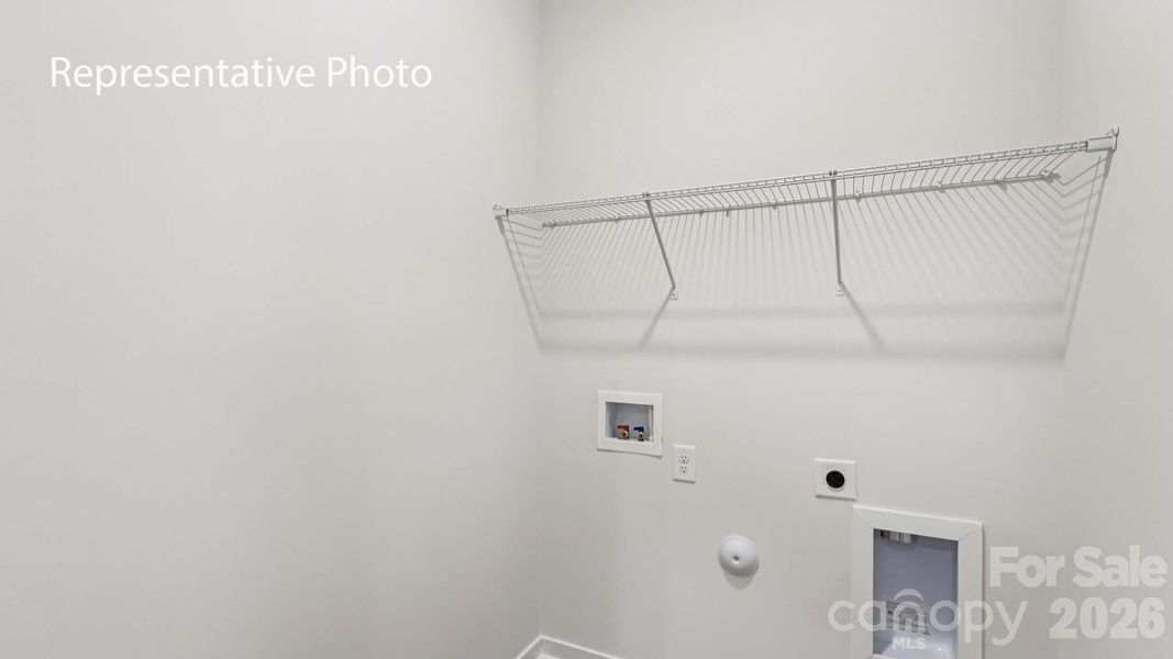 Spacious, unfurnished interior of a new home in Stanton, Richburg (Image 17).