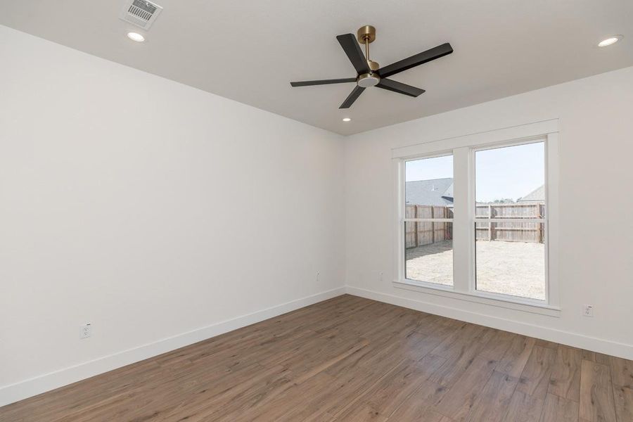 Spacious, unfurnished interior of a new home in , Lumberton (Image 20).