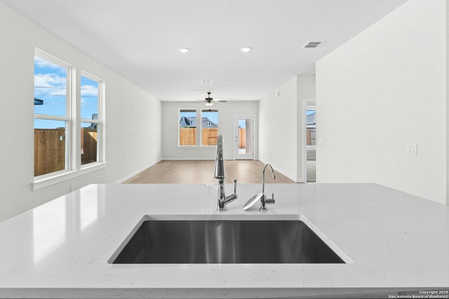 Image 31 of a home in Willowbrook.